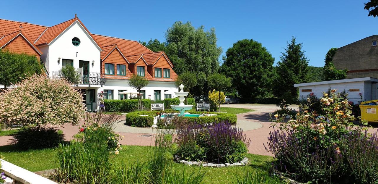 Ferienbungalow Haus Am Teich Boltenhagen  Bagian luar foto